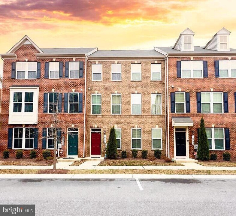 10904 Clerkenwell Alley in Waldorf, MD - Building Photo