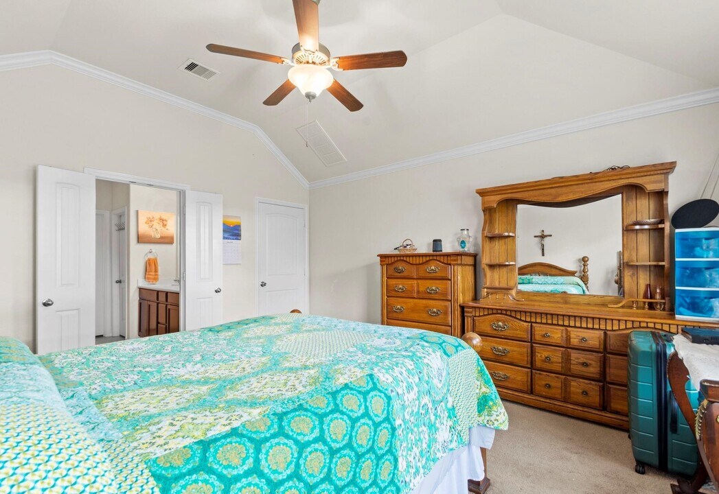 4318 Plumeria Ave in Baytown, TX - Building Photo