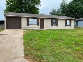3605 Rickey Dr in Van Buren, AR - Building Photo