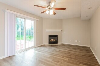 1682 Turning Leaf Dr in Franklin, IN - Building Photo - Building Photo