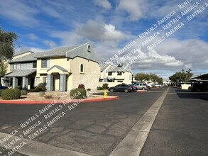 7801 N 44th Dr in Glendale, AZ - Building Photo - Building Photo