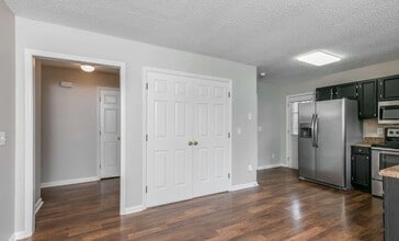 15 Nealtown Way in Greensboro, NC - Building Photo - Building Photo