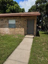1185 Bentley Rd in Leesburg, FL - Building Photo