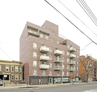 3226 Union St in Flushing, NY - Foto de edificio - Building Photo