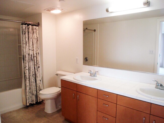 550 15th St, Unit 401 in San Diego, CA - Building Photo - Building Photo