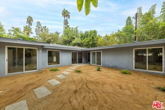12931 Valleyheart Dr in Los Angeles, CA - Building Photo - Building Photo