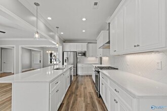 1439 Cherokee Ridge Dr in Union Grove, AL - Building Photo - Building Photo