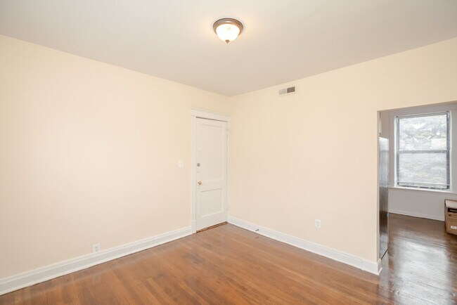 5341 N Damen Ave-Unit -5341-2 in Chicago, IL - Building Photo - Building Photo