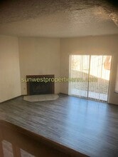 1086 E Navajo St in Farmington, NM - Building Photo - Building Photo