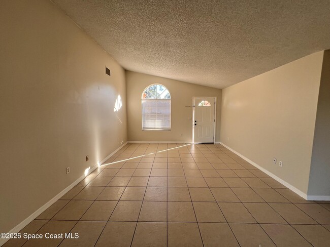 1163 Beacon St NW in Palm Bay, FL - Building Photo - Building Photo