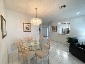 7941 Laina Ln in Boynton Beach, FL - Building Photo - Building Photo