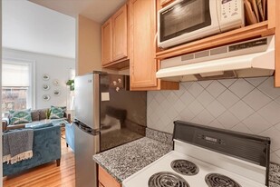 241 Marlborough St, Unit 3B Apartments