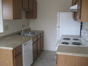 Washington Court Apartment in Cincinnati, OH - Building Photo - Building Photo