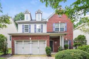 529 Crestmont Ln in Canton, GA - Building Photo
