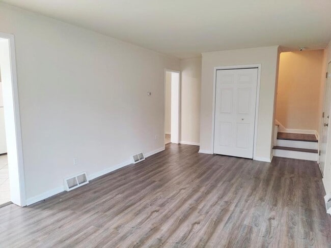 478 Robbe Ave in Belleville, MI - Building Photo - Building Photo