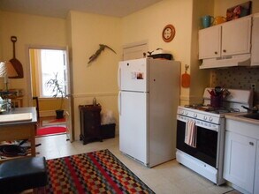 12 Parkway Rd, Unit 1 in Brookline, MA - Building Photo - Building Photo