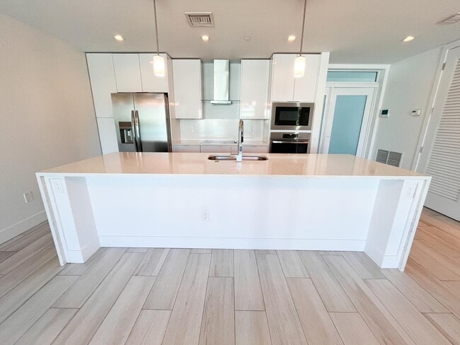 property at 1 S Palmway