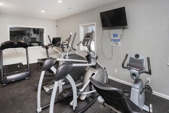 Auburn Place in Greenwood, IN - Foto de edificio - Interior Photo