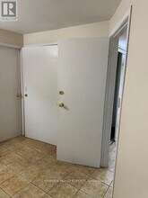 202 Fernforest Dr in Brampton, ON - Building Photo - Building Photo