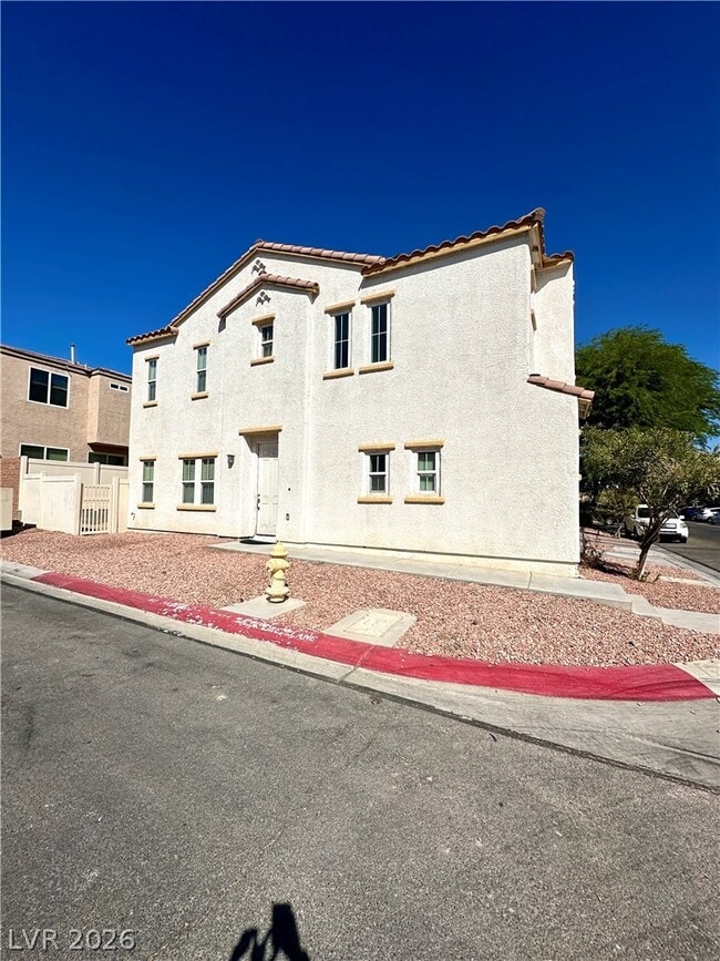 5383 Flowing Spring St in Las Vegas, NV - Building Photo - Building Photo