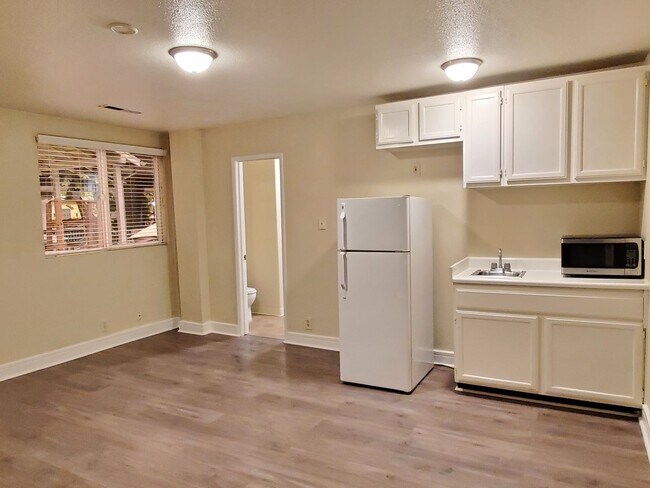 694 S Second St in San Jose, CA - Foto de edificio - Building Photo