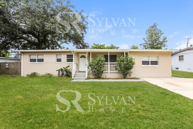 3300 Drake Dr in Orlando, FL - Building Photo - Building Photo