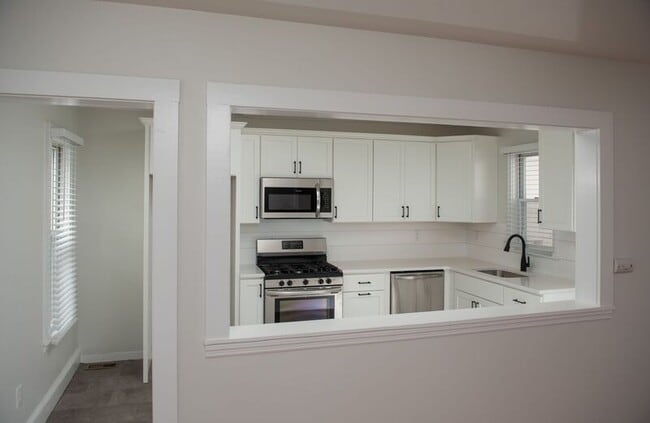 17 Granite St in Saratoga Springs, NY - Building Photo - Building Photo