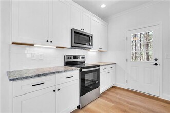 207 Riverstone Commons Cir in Canton, GA - Building Photo - Building Photo