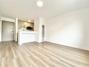 1240 Bronson Ave in Los Angeles, CA - Building Photo - Building Photo