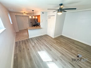 9726 Bustleton Ave in Philadelphia, PA - Building Photo - Building Photo