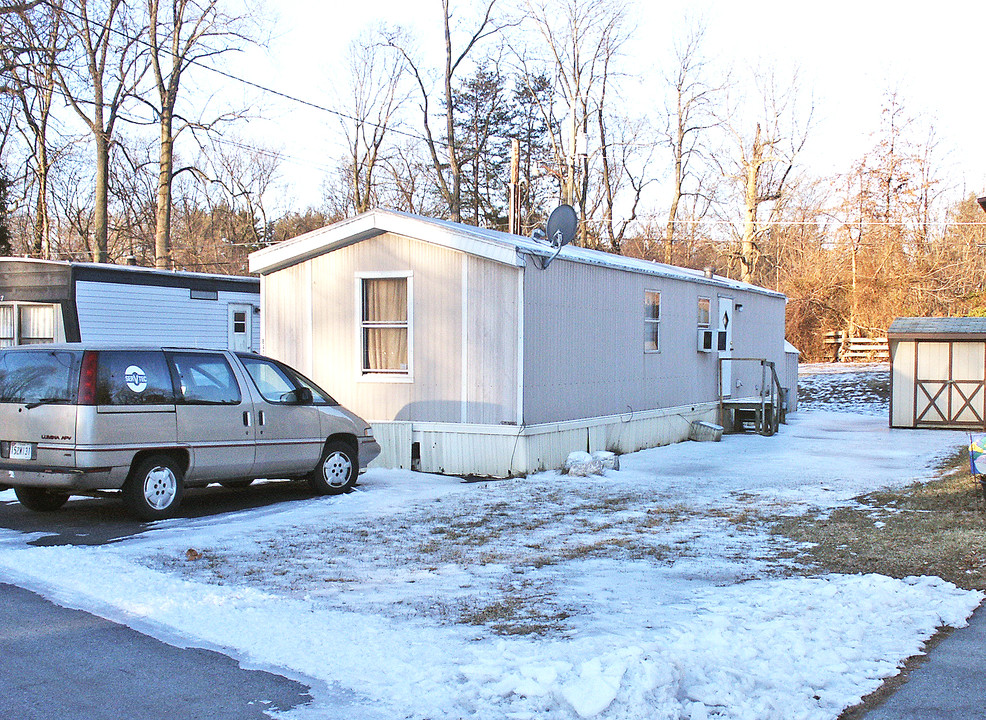 8405 Tusings Way in Boonsboro, MD - Foto de edificio