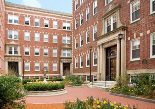 16 Chauncy St, Unit 18B in Cambridge, MA - Building Photo - Building Photo