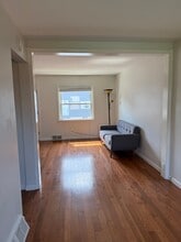 46 E 2nd St in Hummelstown, PA - Foto de edificio - Building Photo