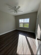 1040 Glenkirk Dr in Clarksville, TN - Building Photo - Building Photo