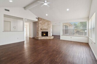 6010 John Chapman in San Antonio, TX - Building Photo - Building Photo