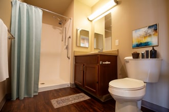 Oakwood Manor Senior Living in Eastpointe, MI - Building Photo - Building Photo