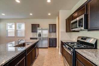 11309 Lago de Garda Dr in Austin, TX - Building Photo - Building Photo