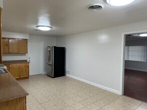 625 Forest Lake Dr in Altamonte Springs, FL - Building Photo - Building Photo