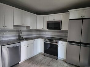 585 Park Rd in Waterbury, CT - Building Photo - Building Photo