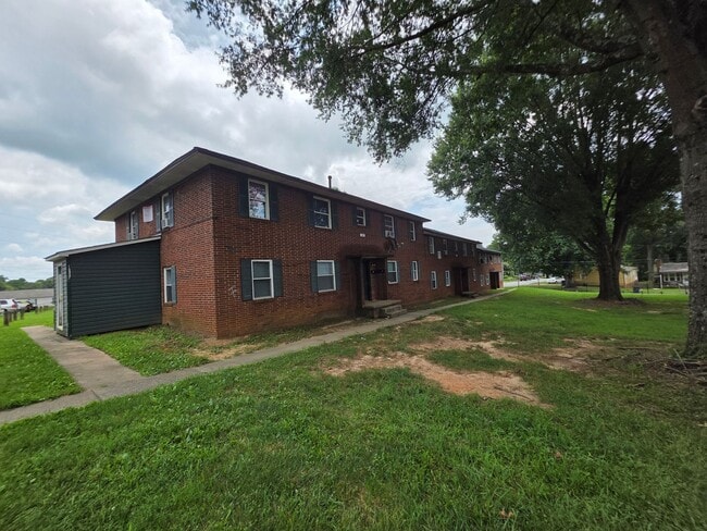property at 603 W Twenty-Third St