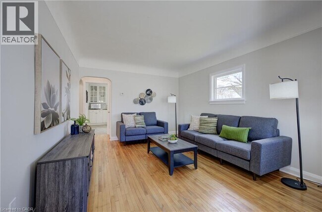 1155 Union St in Kitchener, ON - Building Photo - Building Photo