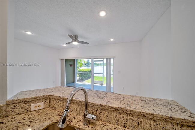 12180 SW 5th Ct in Pembroke Pines, FL - Building Photo - Building Photo