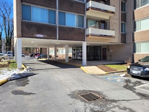 Montgomery Towers in Silver Spring, MD - Building Photo - Building Photo