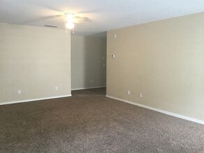2340 Norwood Pl in Tavares, FL - Building Photo - Building Photo