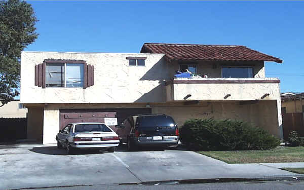 4237 Van Dyke Ave in San Diego, CA - Building Photo - Building Photo