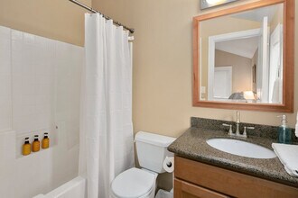 2717 E Yesler Wy in Seattle, WA - Building Photo - Building Photo