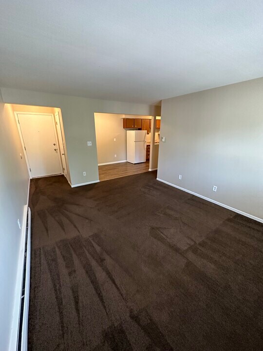 637 S Green Bay Rd in Mount Pleasant, WI - Building Photo