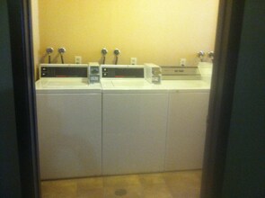 3504 11th Ave N in Grand Forks, ND - Foto de edificio - Building Photo