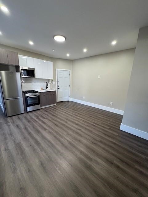 18 Reed St in Jersey City, NJ - Building Photo - Building Photo