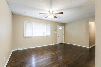 11308 Lewis Ave in Kansas City, MO - Building Photo - Building Photo